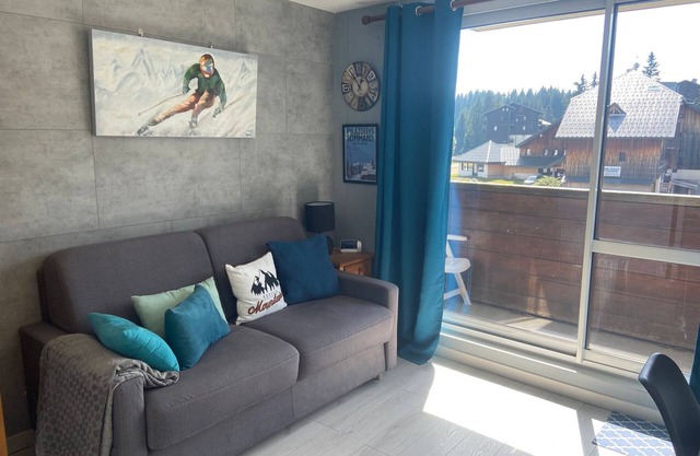 Cozy studio for 4 in Le Praz de Lys center