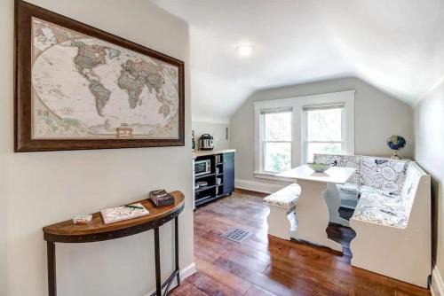 Cozy studio near Cleve Clinic Case