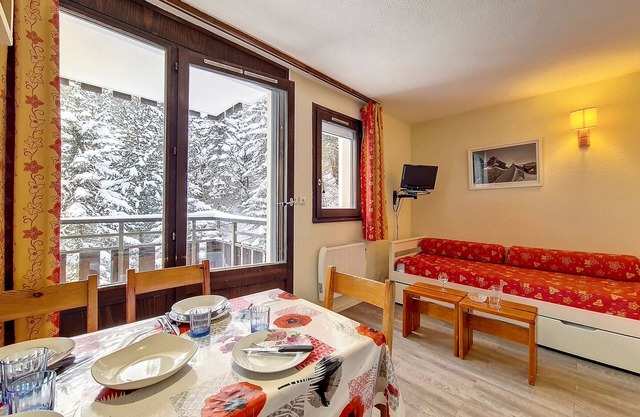 Cozy Studio · Ski-In/Ski-Out · Balcony · Free WiFi