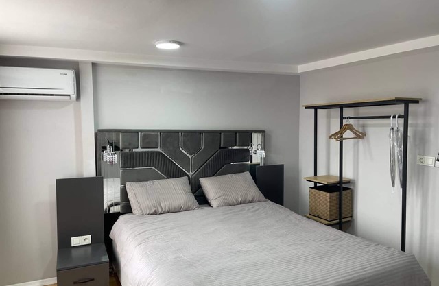 Cozy studio with AC and WiFi in enjoyable Istanbul