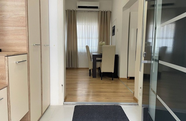 Cozy & Stylish Townhouse in Central Niš w/2BR WiFi AC