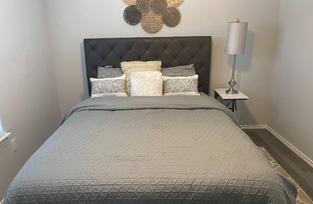 Cozy two bedroom home minutes from downtown