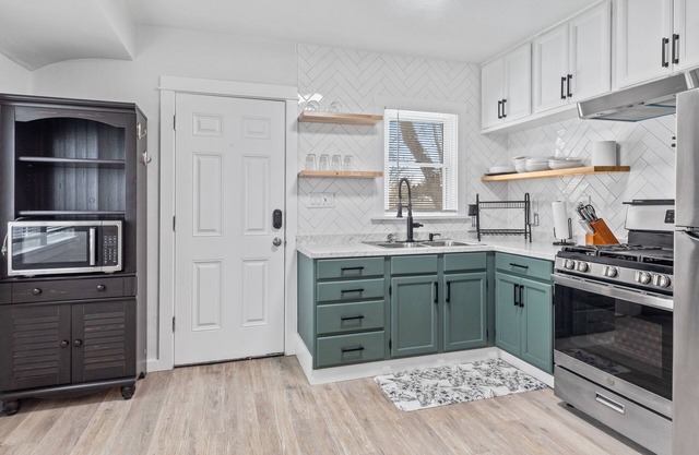 Cozy Urban Escape: Designed for Long Visits