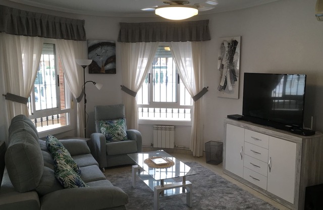 Cozy Vacation Home with Private Pool at the Costa Blanca