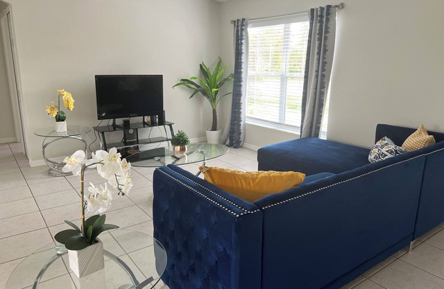 Cozy Villa near Daytona Beach Pet- friendly