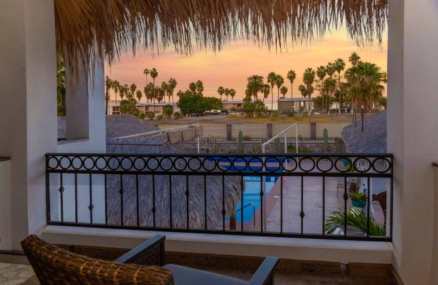 Cozy villa with shared pool, rooftop hang out, and centrally located