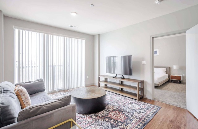 CozySuites at the Banks gym, pool 14