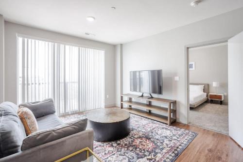 CozySuites at the Banks gym pool 14