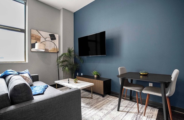 CozySuites | Modern 1BR in Downtown Pitts 10