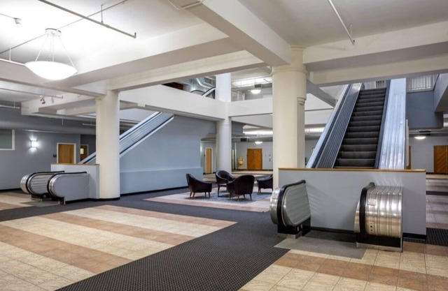 CozySuitesThe Block w Skybridge Access 2