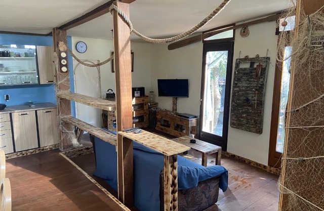 Cres Robinson Experience