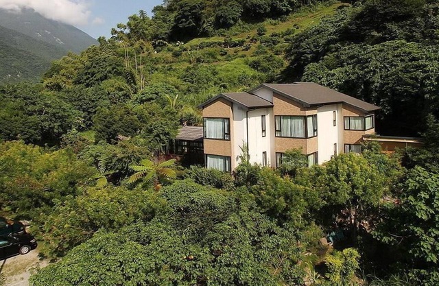 Crossing The Rainbow Bridge B&B