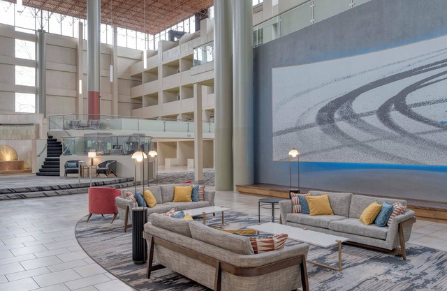 Crowne Plaza Indianapolis-Airport by IHG