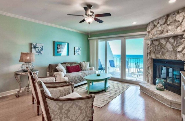 Crystal Beach TH 5 beach front free beach service sleeps 10