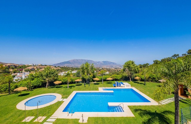 Cubo's Marbella Hill View Golf/Air conditioning/free wifi/free parking