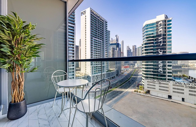 Curated One Bedroom Apartment 10 Min from Downtown Dubai