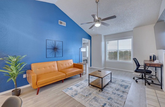Cushy 2BD Apt | Austin Texas