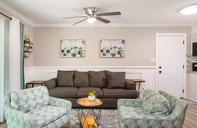 Cute Apt near the Airport-3B