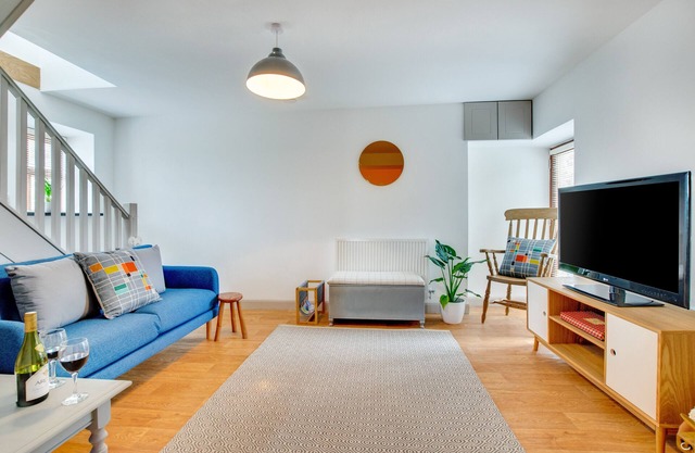 Cwt y Bugail - Two Bedroom House, Sleeps 3