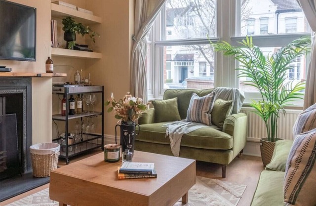 Dahomey · Beautiful 4 bed interior designed family home