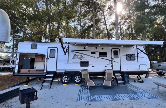Daisy Duke - Camper for Rent, Delivery Available