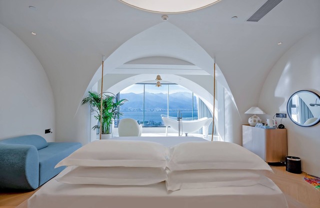 Dali Canghai Xueyue Seaview Hotel