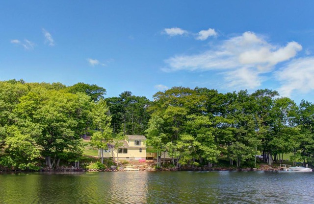 Damariscotta Lakefront Retreat
