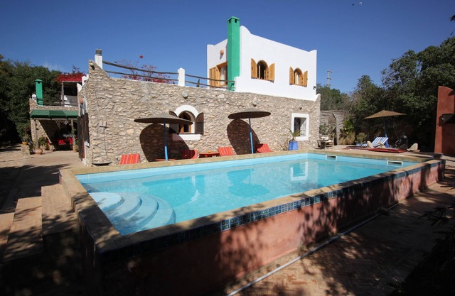 DAR ELWAN. BERBER HOUSE WITH POOL, TREE GARDEN, HAMMAM.