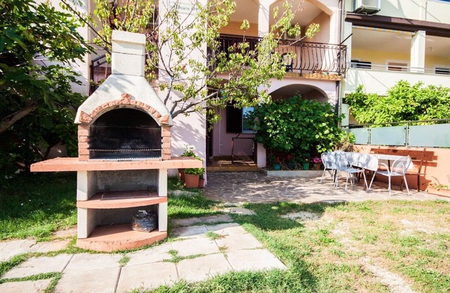 DARA house with apartments /Dara1 APARTMENT