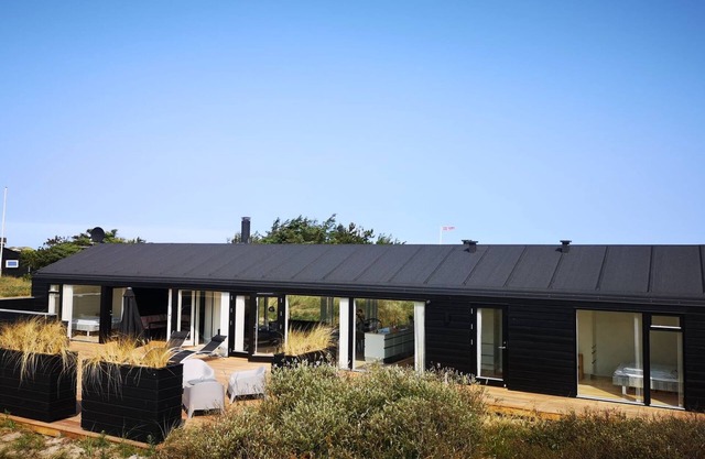 "Darla" - 375m from the sea by Interhome