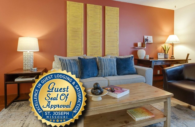 Darling Clean 2-Bedroom Home W/Great Amenities