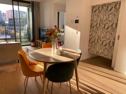 Darling Harbour 2b apt Car space ICC vivid sydney CBD family with view