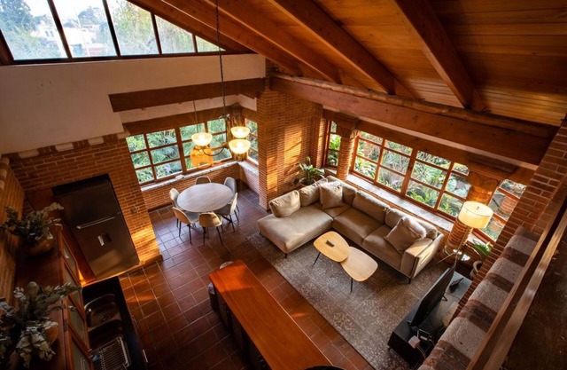David's Den Atilán - Elegant 3-Bedroom, 3-Bath Home in a Verdant Garden Setting