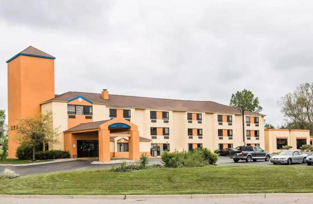 Days Inn by Wyndham Flint/Bishop International Airport