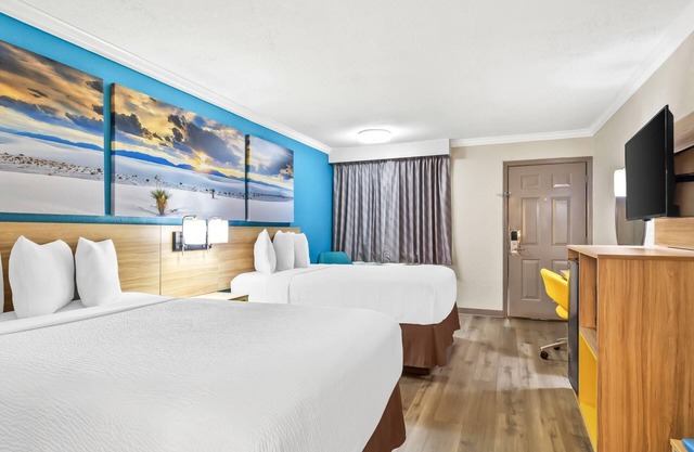 Days Inn by Wyndham Houston East