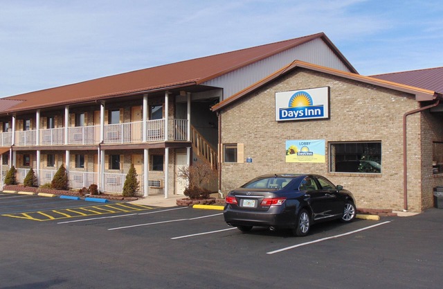 Days Inn by Wyndham Huntington
