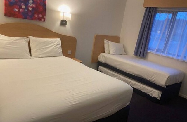 Days Inn by Wyndham Michaelwood M5