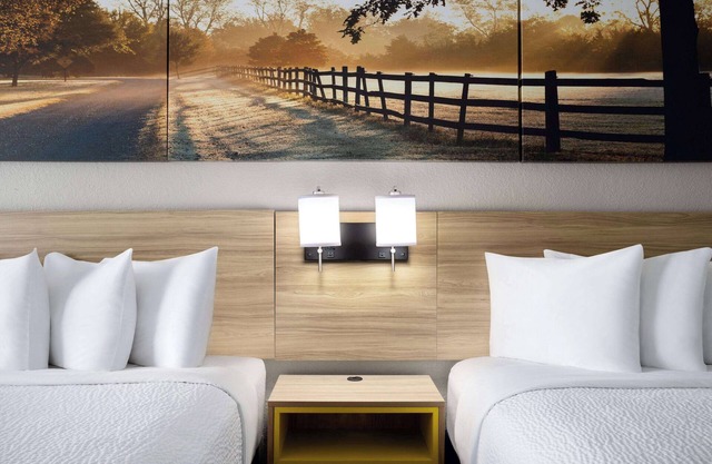 Days Inn by Wyndham Waycross