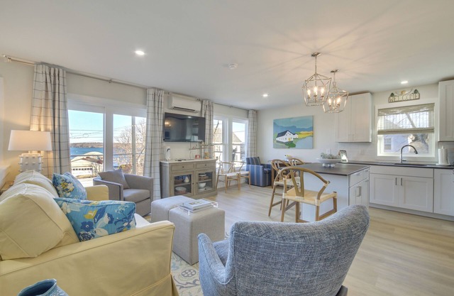 Deck w/Water Views: Quiet East Boothbay Retreat!