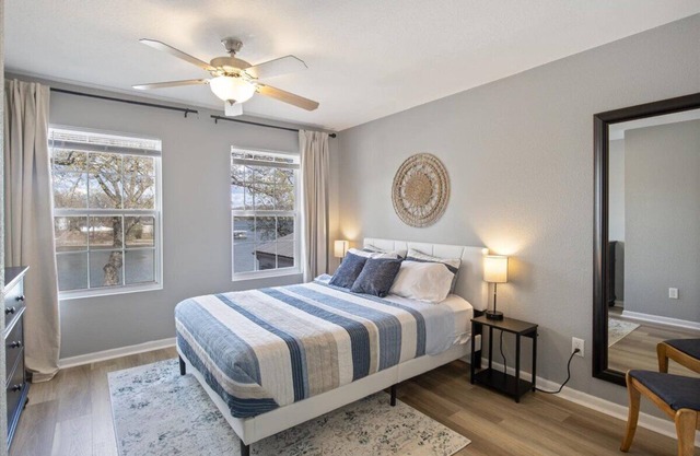 Decked Out on Lake of the Ozarks - Private Dock, Kayaks, Fire Pit & More!