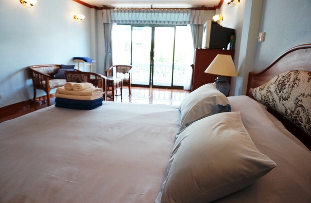 Dee-Lek Guesthouse and Restaurant