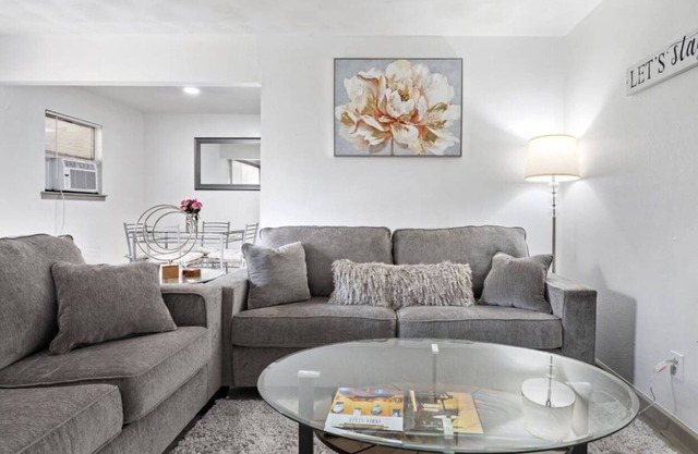 Deep Ellum Lakewood 1 bedroom Apartment