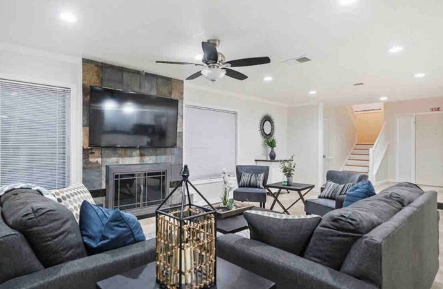 Deerbrook Cottage 4 Bed 2.5 Bath-Pool Table