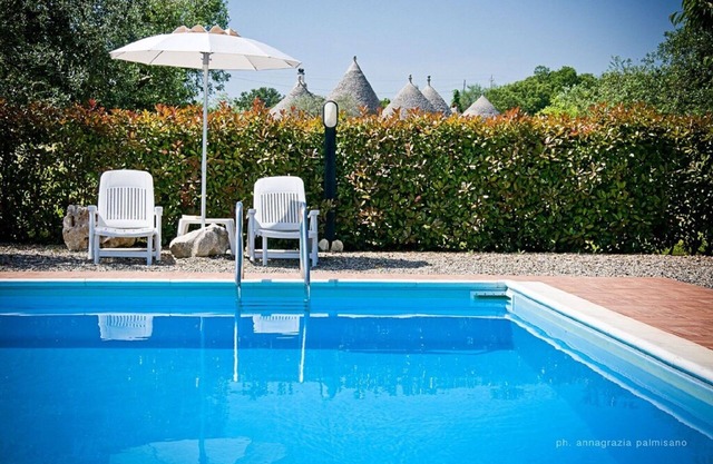 Degli Archi: 1800s trullo house with hillside views and pool