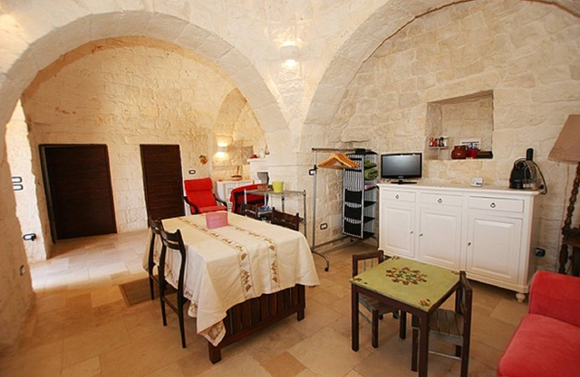 Delicious TRULLO in the heart of Itria Valley