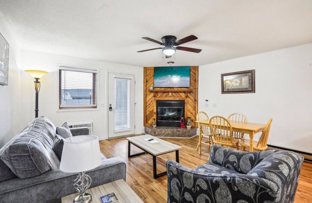 Dells Lake Lookout At Lighthouse Cove Condominiums