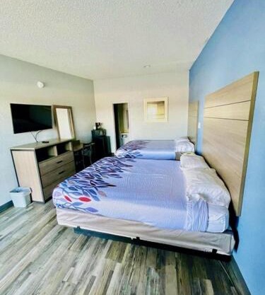 Delux Inn Cleburne
