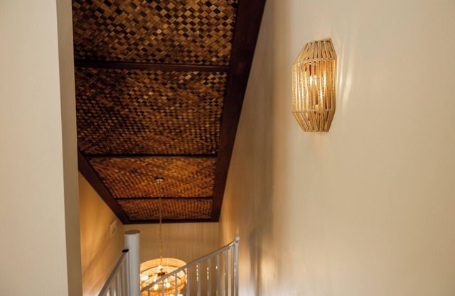 Deluxe 2 BR Loft - Come Hide