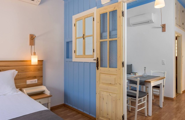 Deluxe Apartment with Private Balcony and Sea View A, Symi