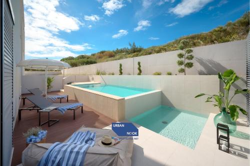 Deluxe Apartment with private heated pool on Žnjan Beach - Urban Nook